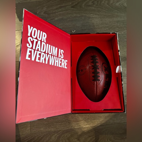 Official NFL Bluetooth Football - Picture 2 of 10